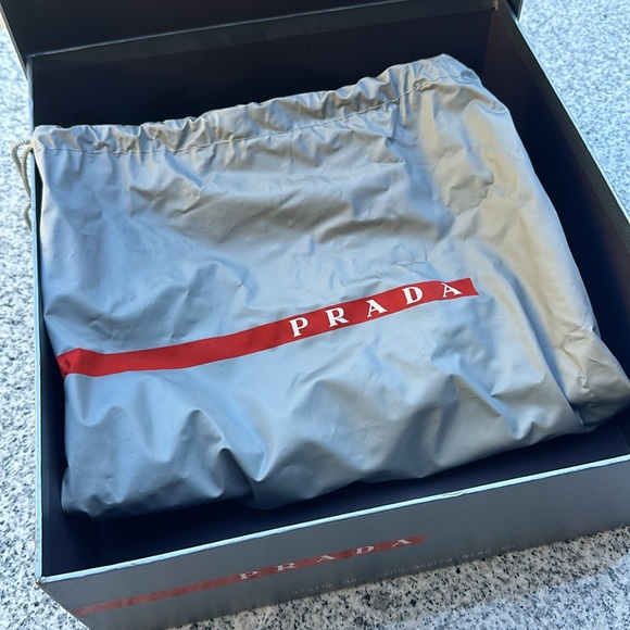 Prada Suede Platform Lace Up Ankle Booties. Excellent Condition.  Classic & Sexy - Picture 9 of 13